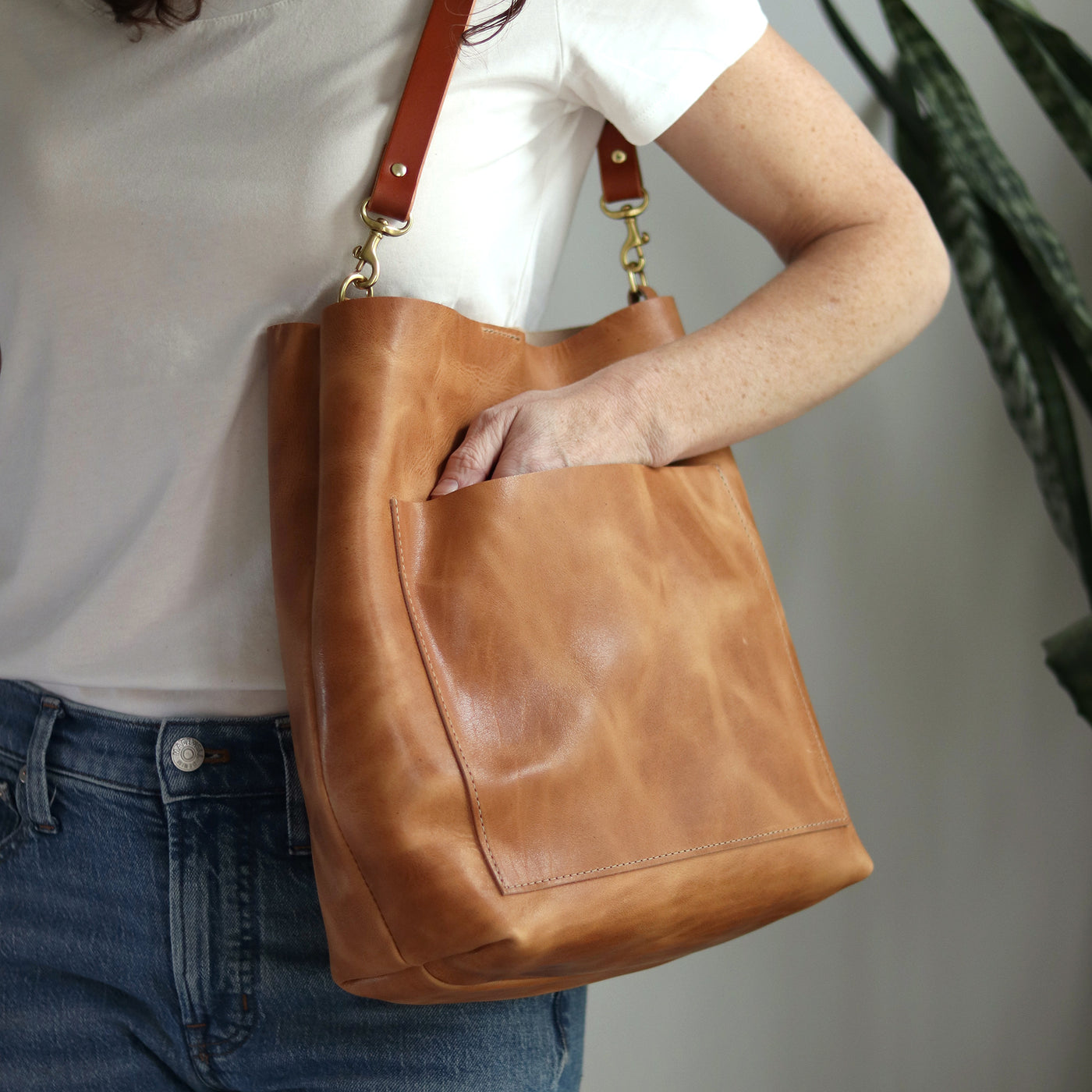 Summer Seconds Sale - Leather Day Bag - Distressed Brown No. 1