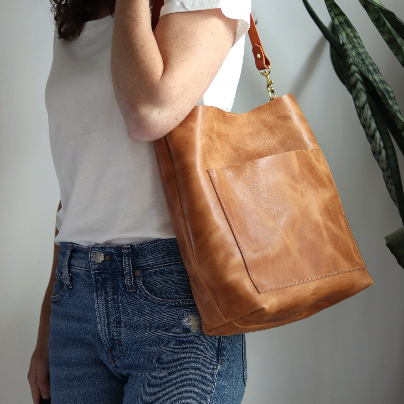 Summer Seconds Sale - Leather Day Bag - Distressed Brown No. 2