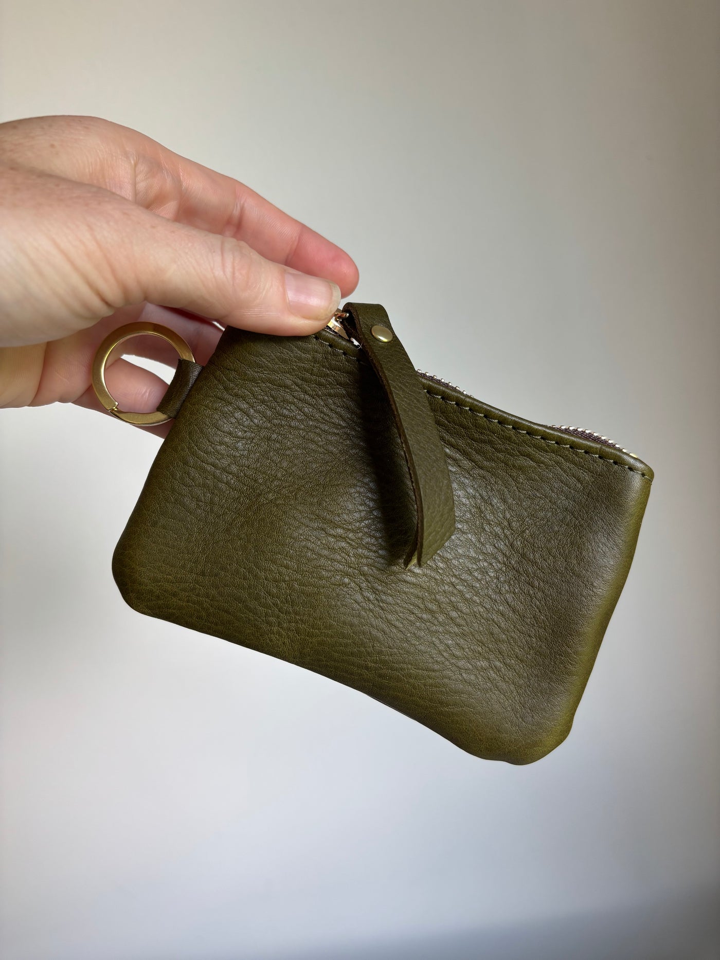 Leather Keyring Coin Purse with Monogram - Olive Green Pebble