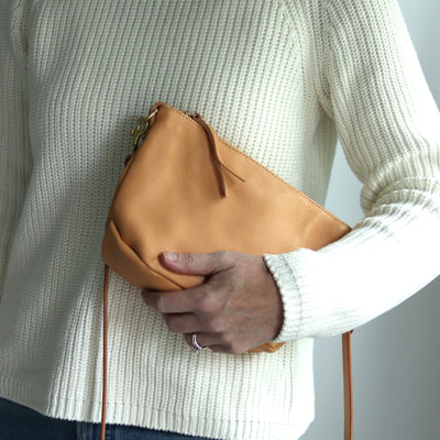 Small Leather Convertible Crossbody Clutch Bag - Beige Pebble