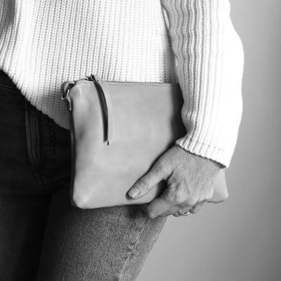 Small Leather Crossbody Clutch Bag - Cognac Pebble