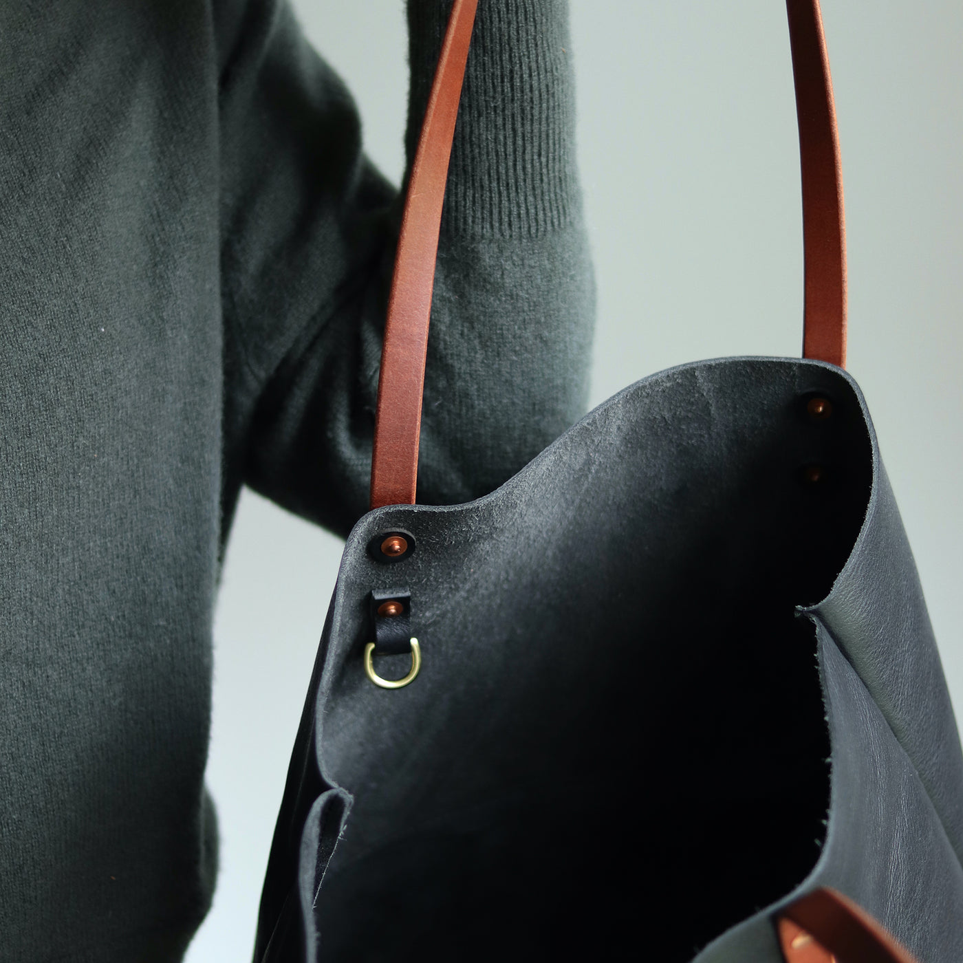 Black Leather Tote with Brown Straps – Handcrafted Vegetable Tanned Leather Bag with Copper Rivets