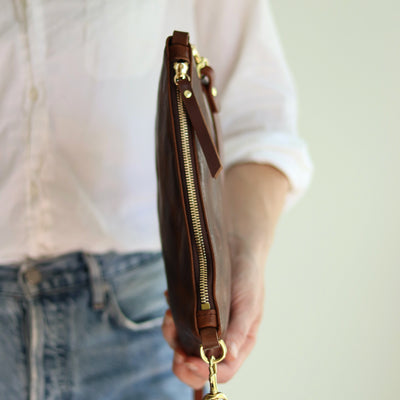 Small Leather Crossbody Clutch Bag - Dark Brown Pull-Up