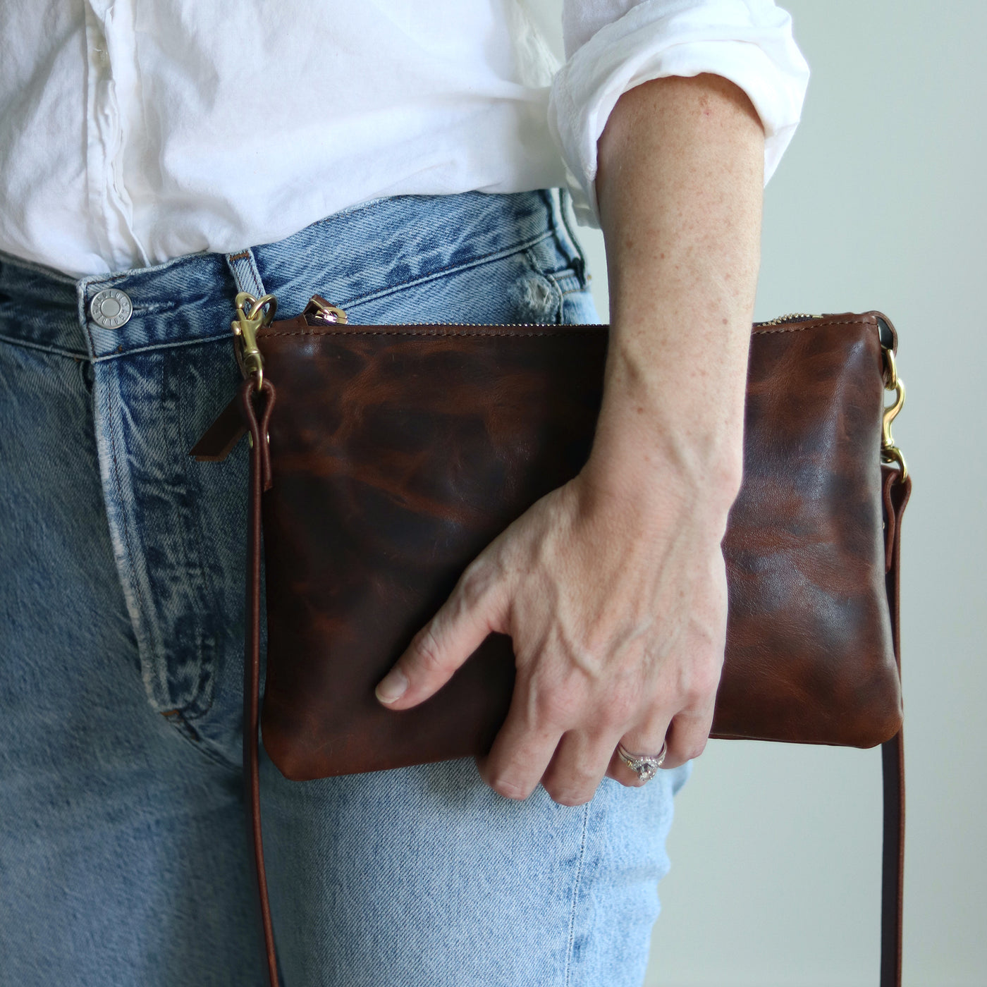 Small Leather Crossbody Clutch Bag - Dark Brown Pull-Up