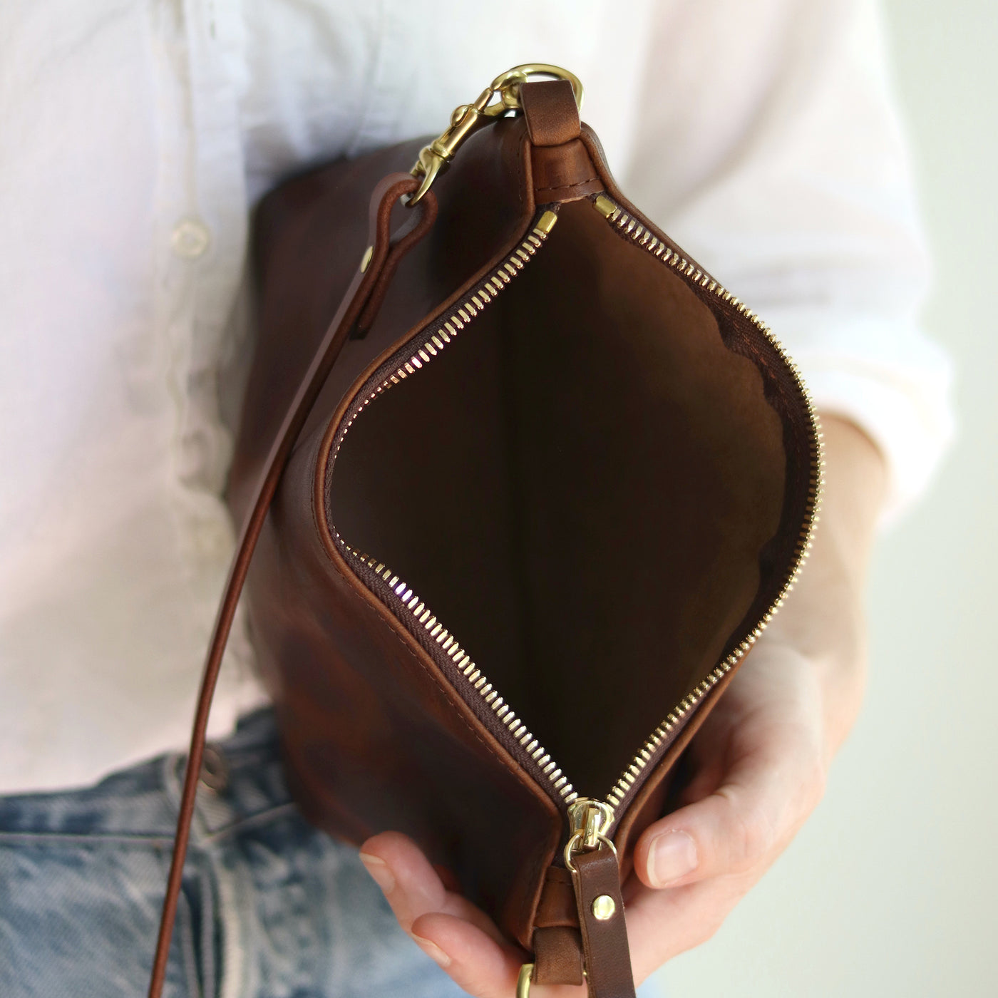 Summer Seconds Sale - Small Leather Convertible Crossbody Clutch Bag - Dark Brown Pull Up No. 2