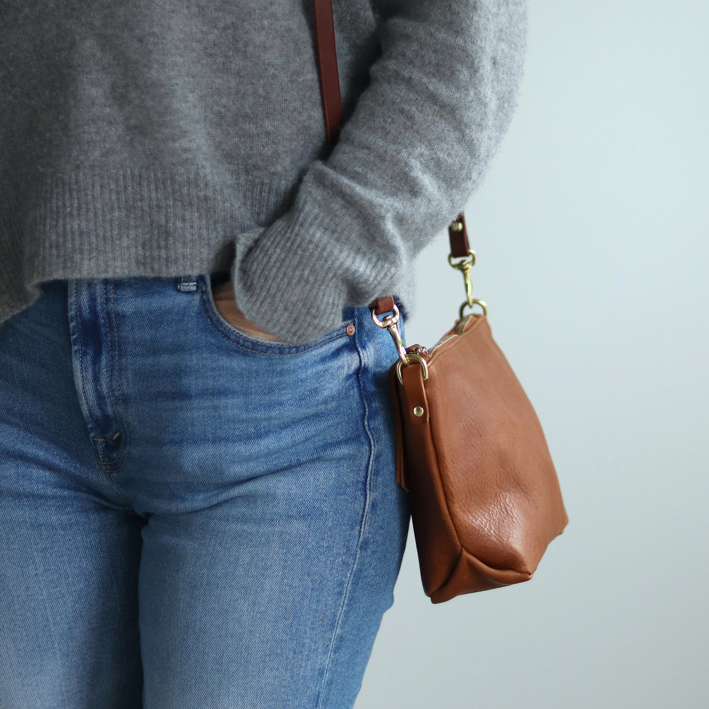 Small Leather Convertible Crossbody Clutch Bag - Brown Pebble