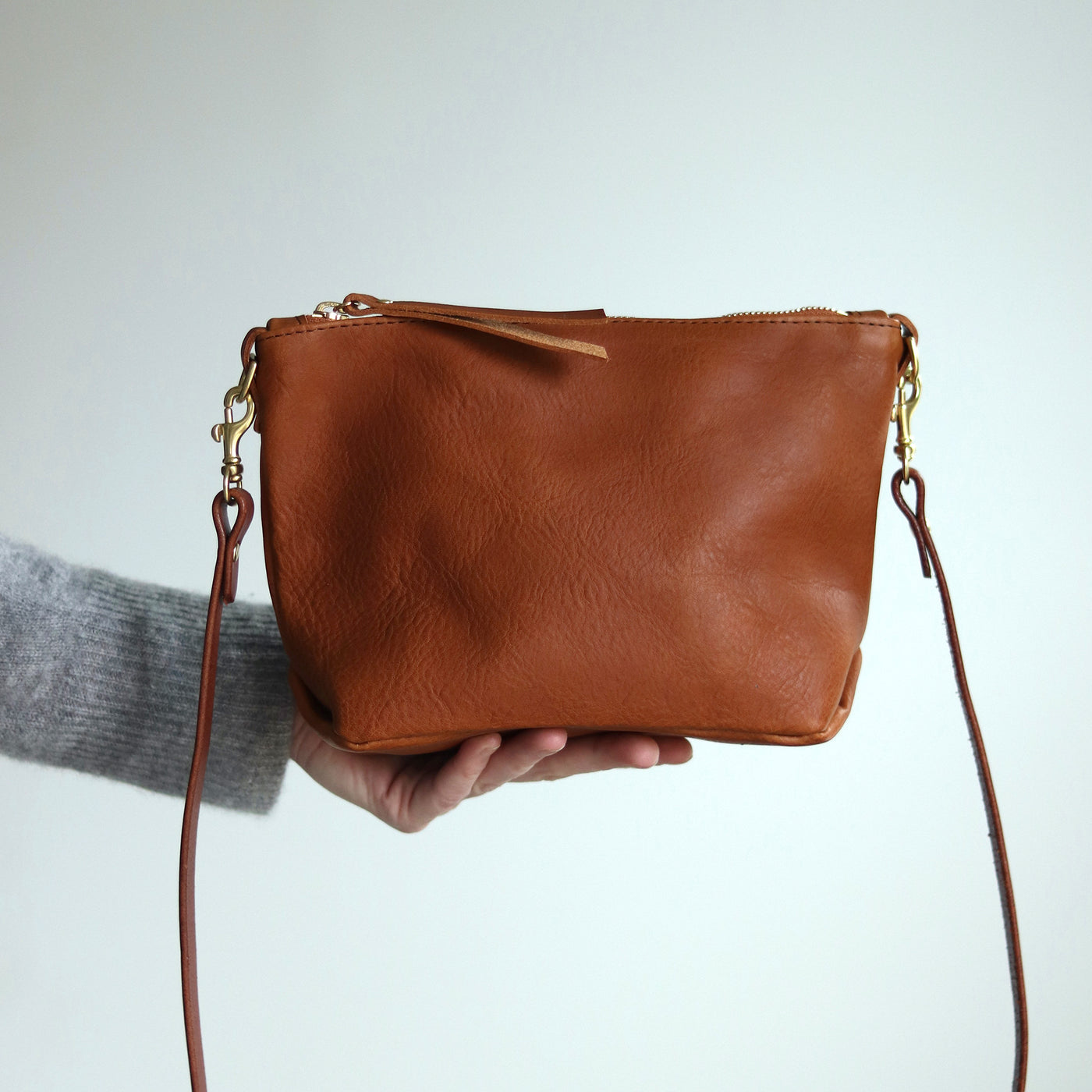 Small Leather Convertible Crossbody Clutch Bag - Brown Pebble