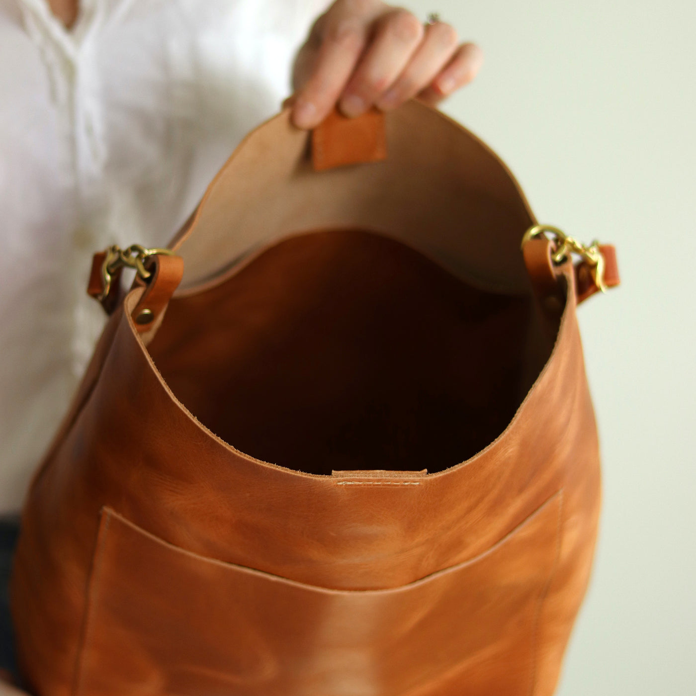 Leather Day Bag - Honey Brown Pull Up