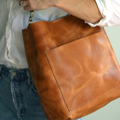 Summer SecondS Sale - Leather Day Bag - Honey Brown Pull Up