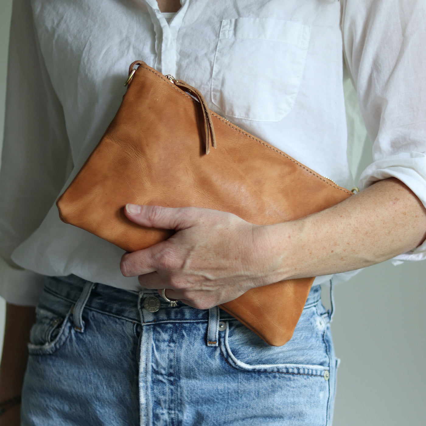 Small Leather Crossbody Clutch Bag - Honey Brown Pull-Up