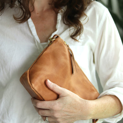 Summer Seconds Sale - Small Leather Convertible Crossbody Clutch Bag - Honey Brown Pull Up No. 1