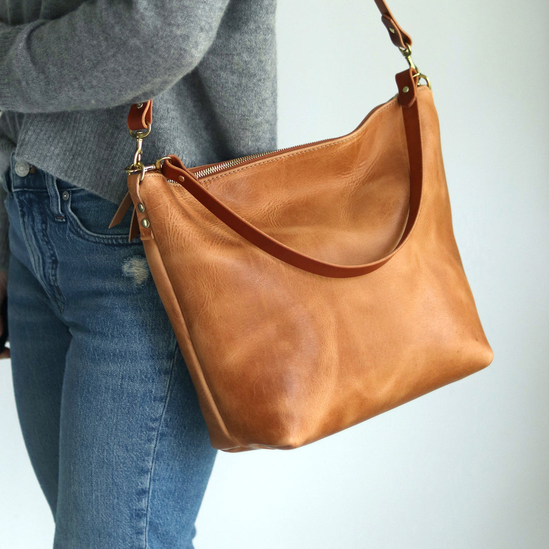 HUNT☆Framed Puffer Mini Hobo - Rhythmic Clay FRAMED PUFFER MINI HOBO – Hunter Singapore