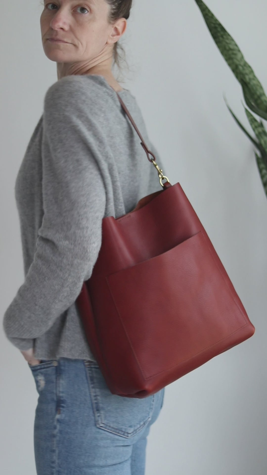 Leather Day Bag - Red Pebble