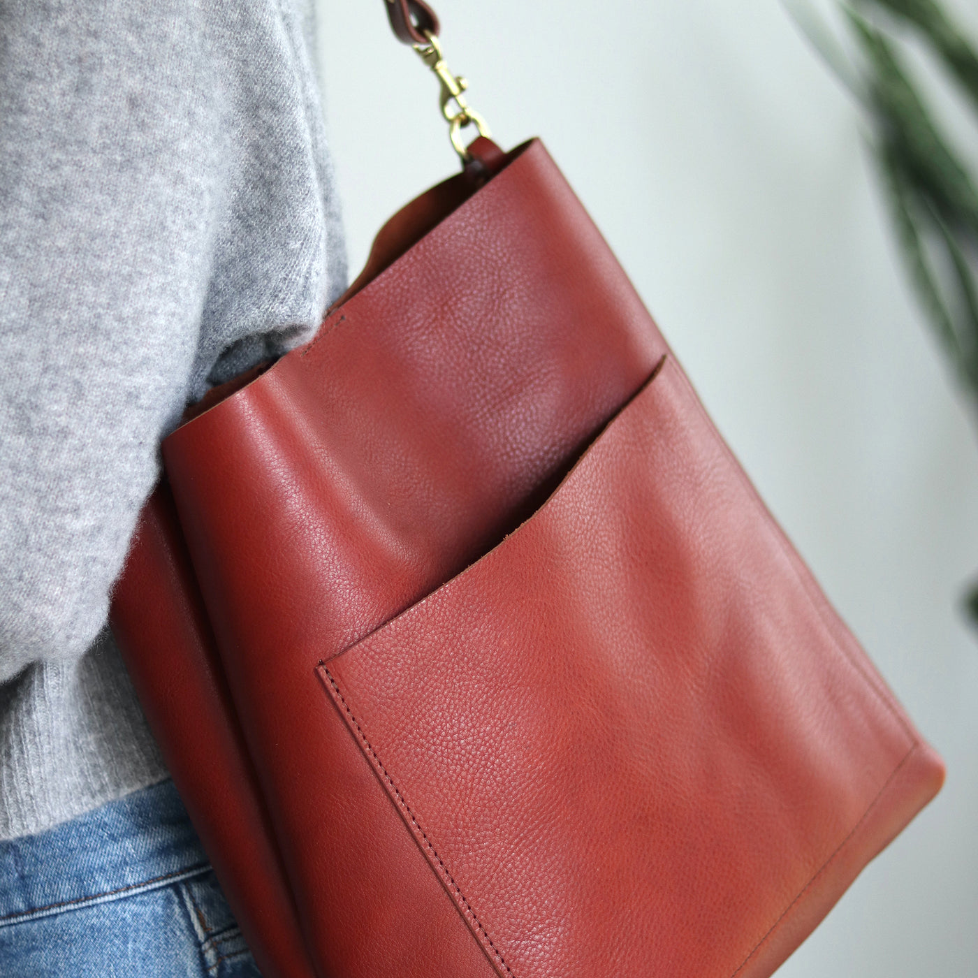 Leather Day Bag - Red Pebble