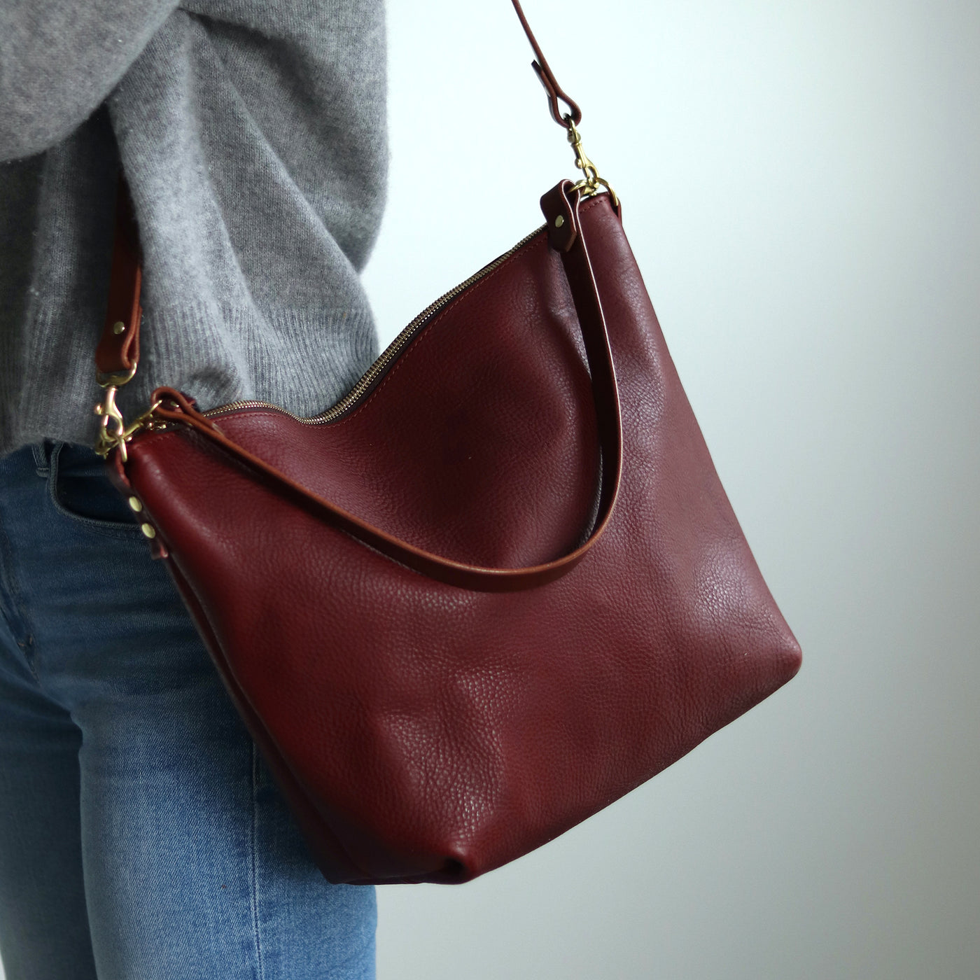 Large Slouchy Hobo Crossbody - Red Pebble