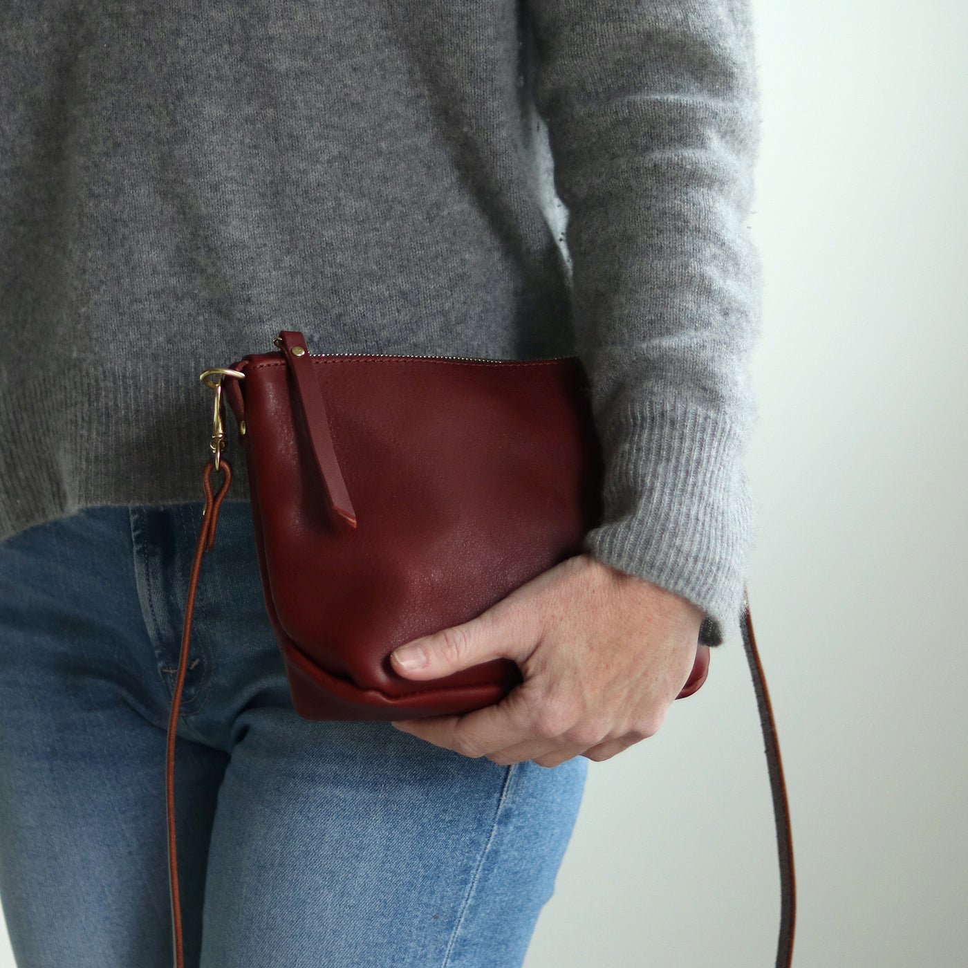 Small Leather Convertible Crossbody Clutch Bag - Red Pebble