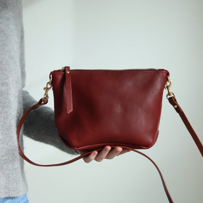 Small Leather Convertible Crossbody Clutch Bag - Red Pebble