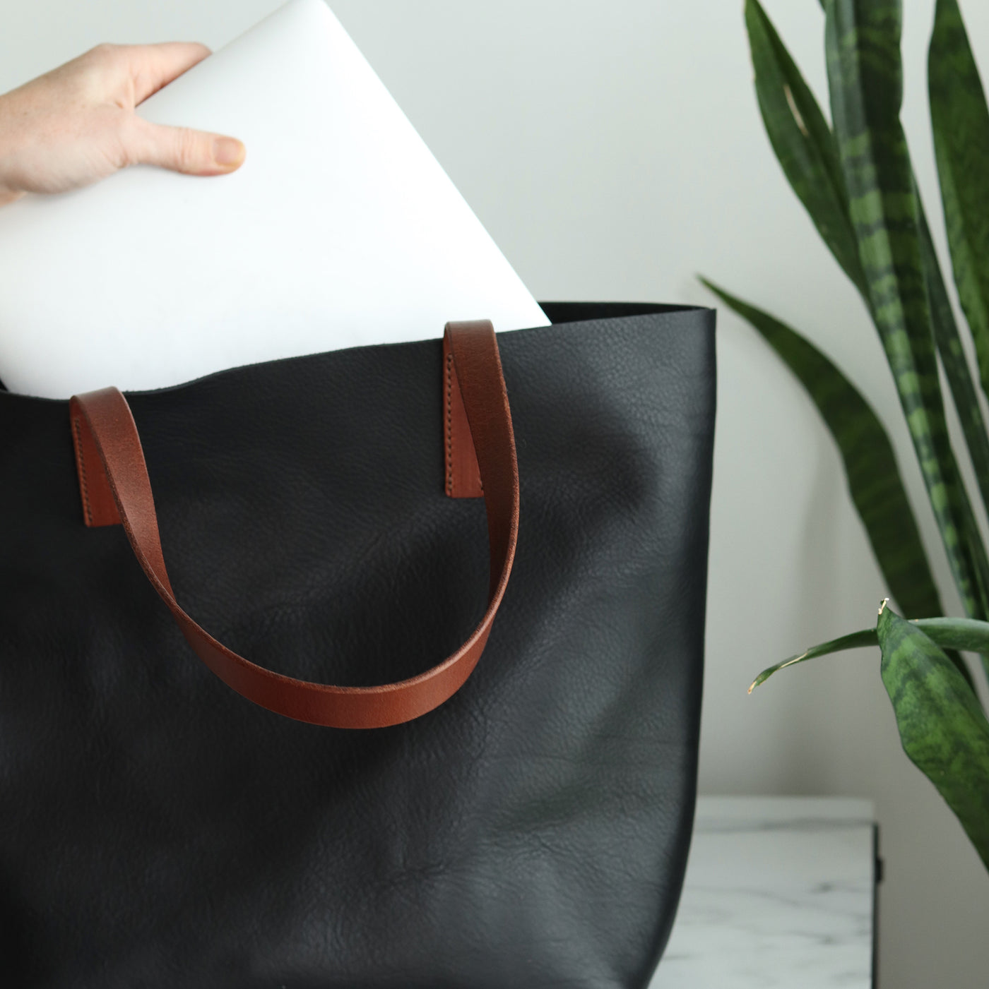 Minimalist Tote - Black Pebble with Brown Straps