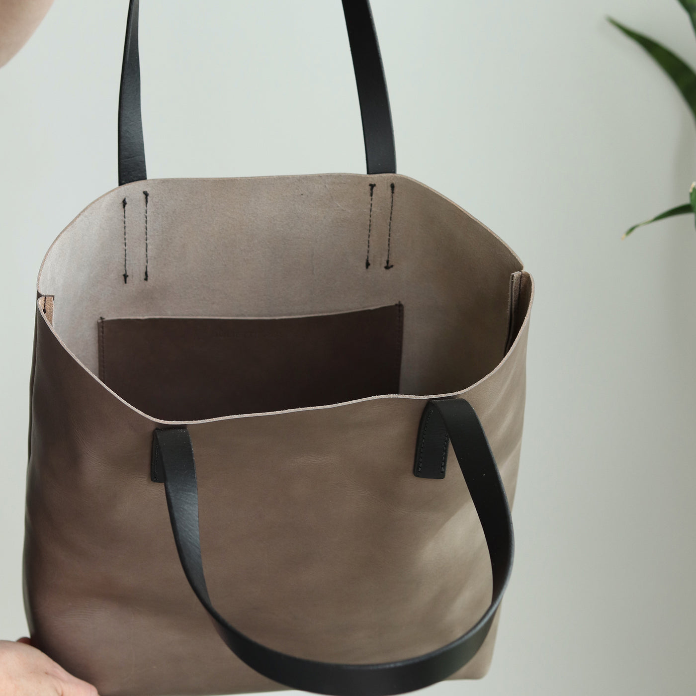 Minimalist Leather Tote - Gray with Black Straps