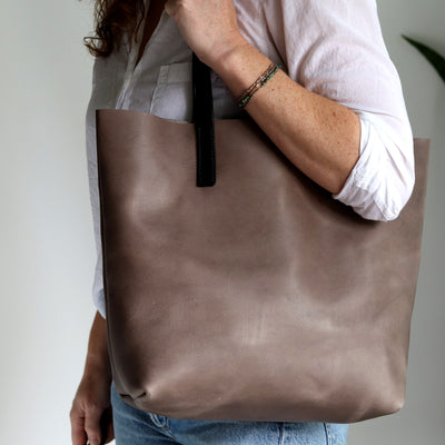 Minimalist Leather Tote - Gray with Black Straps