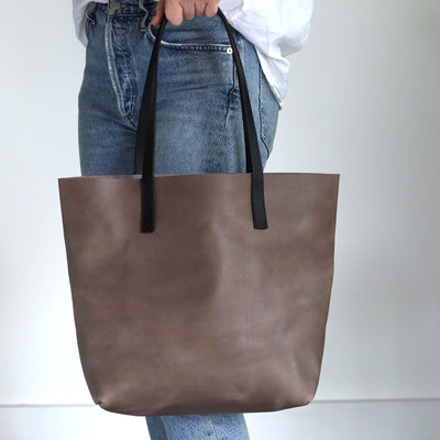 Minimalist Leather Tote - Gray with Black Straps