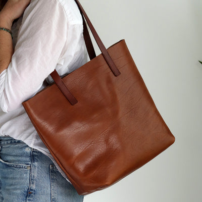 Minimalist Leather Tote - Luxe Brown