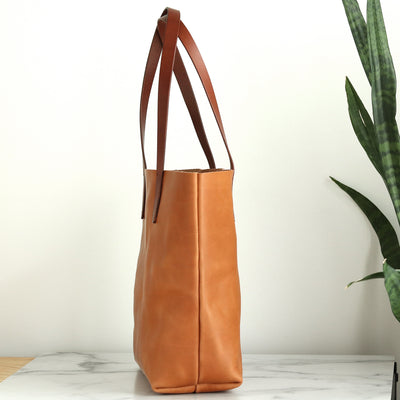 Minimalist Leather Tote - Tan