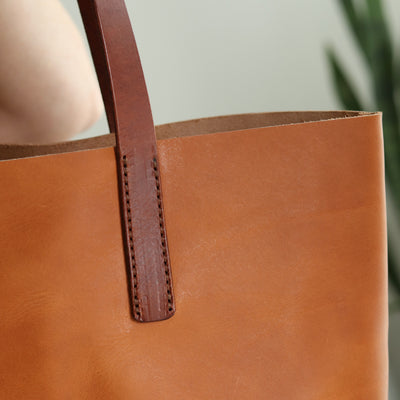 Minimalist Leather Tote - Tan