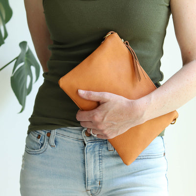 Small Leather Crossbody Clutch Bag - Tan Pebble