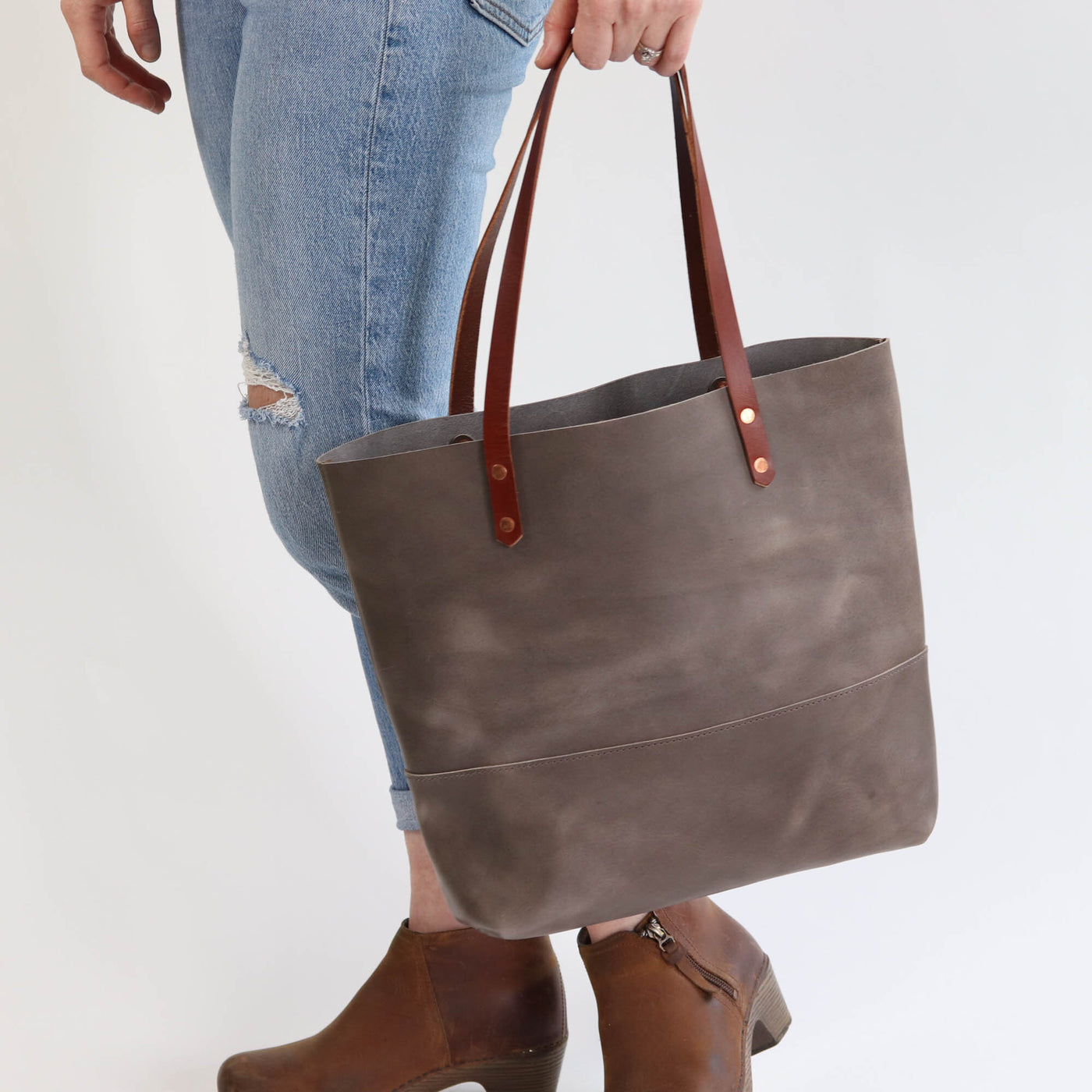 Work Tote in Italian Vegetable Tanned Leather - Gray