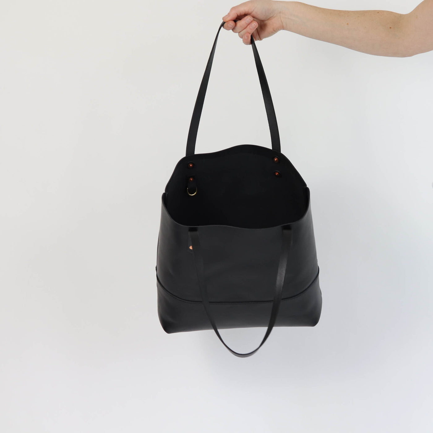 Work Tote in Italian Vegetable Tanned Leather - Black