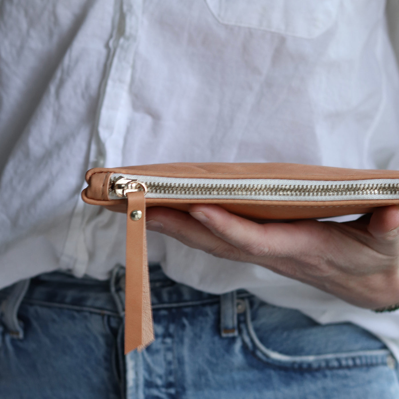 Leather Zip Clutch - Smooth Beige