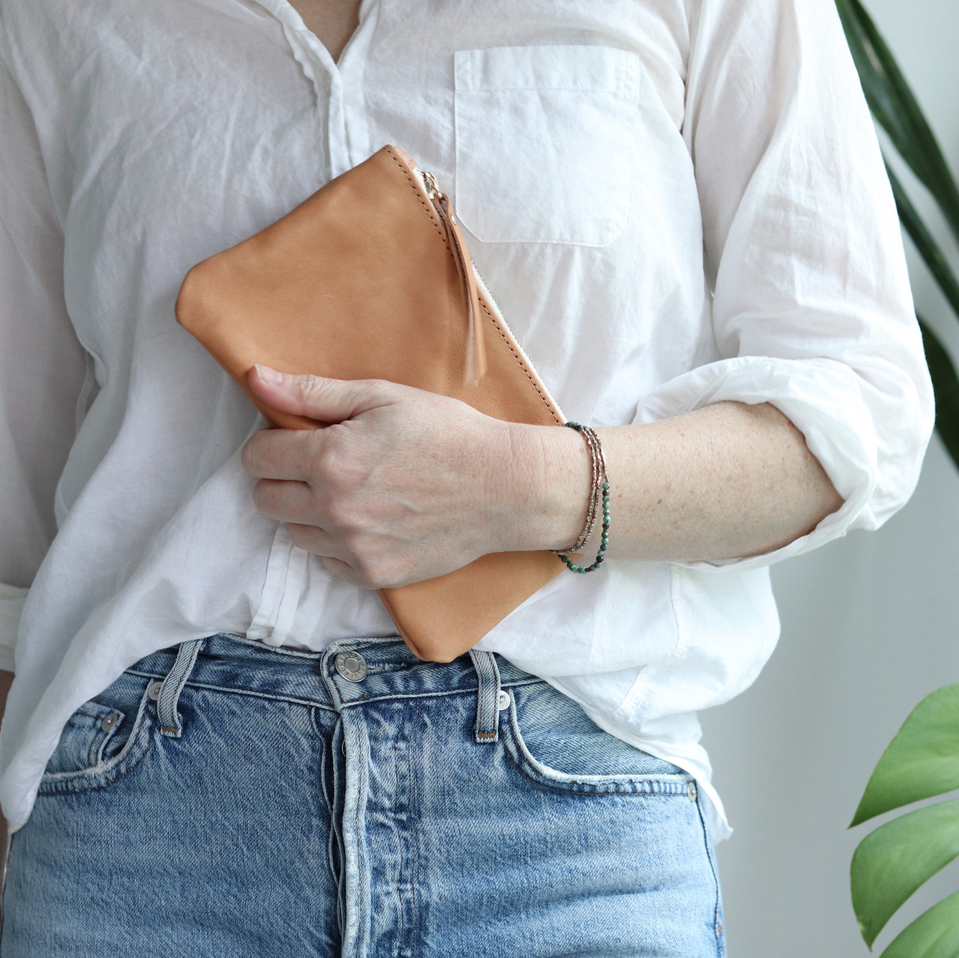 Leather Zip Clutch - Smooth Beige