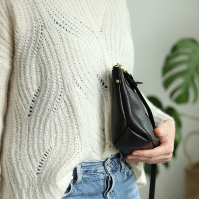 Small Leather Convertible Crossbody Clutch Bag - Black