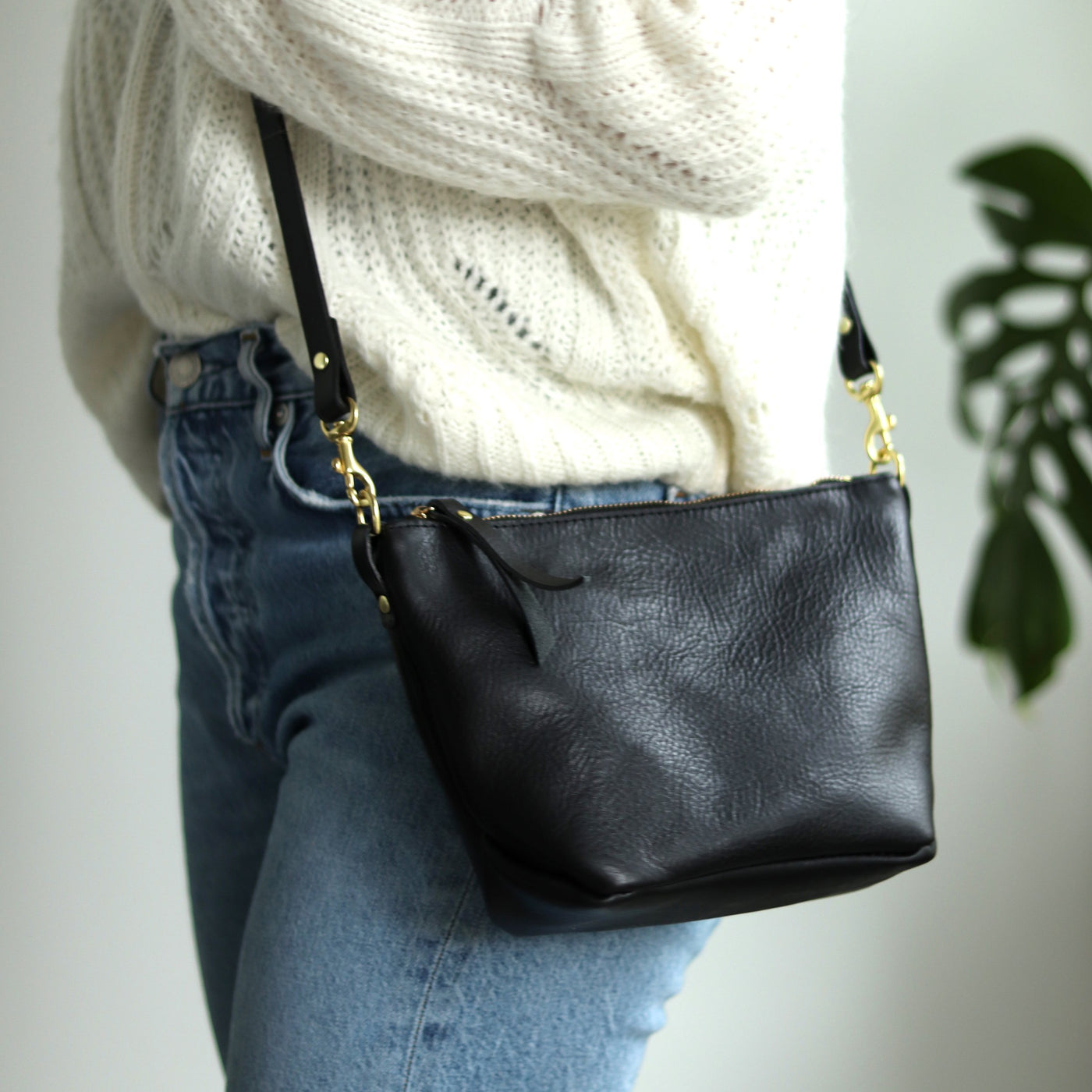 Small Leather Convertible Crossbody Clutch Bag - Black