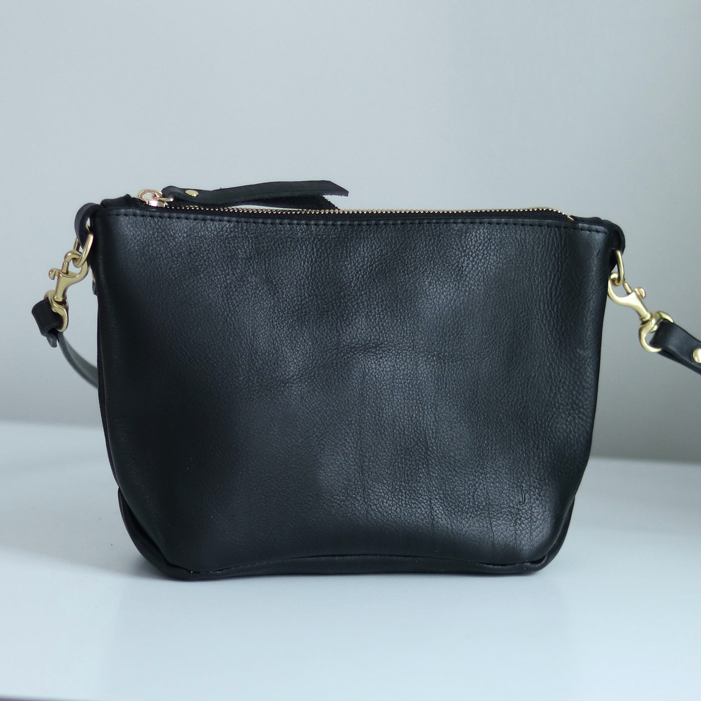 Seconds Sale - Small Leather Convertible Crossbody Clutch Bag - Black Pebble