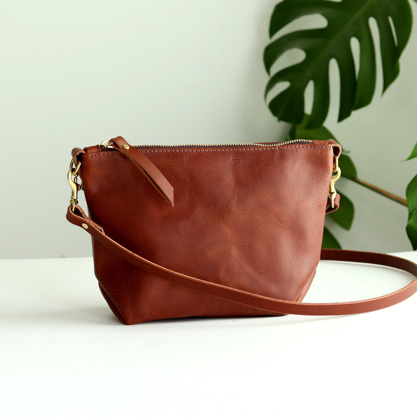 Small Leather Convertible Crossbody Clutch Bag - Brown