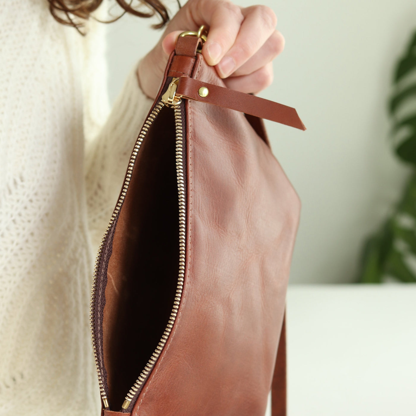 Small Leather Convertible Crossbody Clutch Bag - Brown