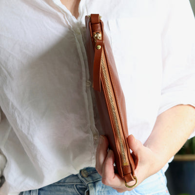 Small Leather Crossbody Clutch Bag - Cognac