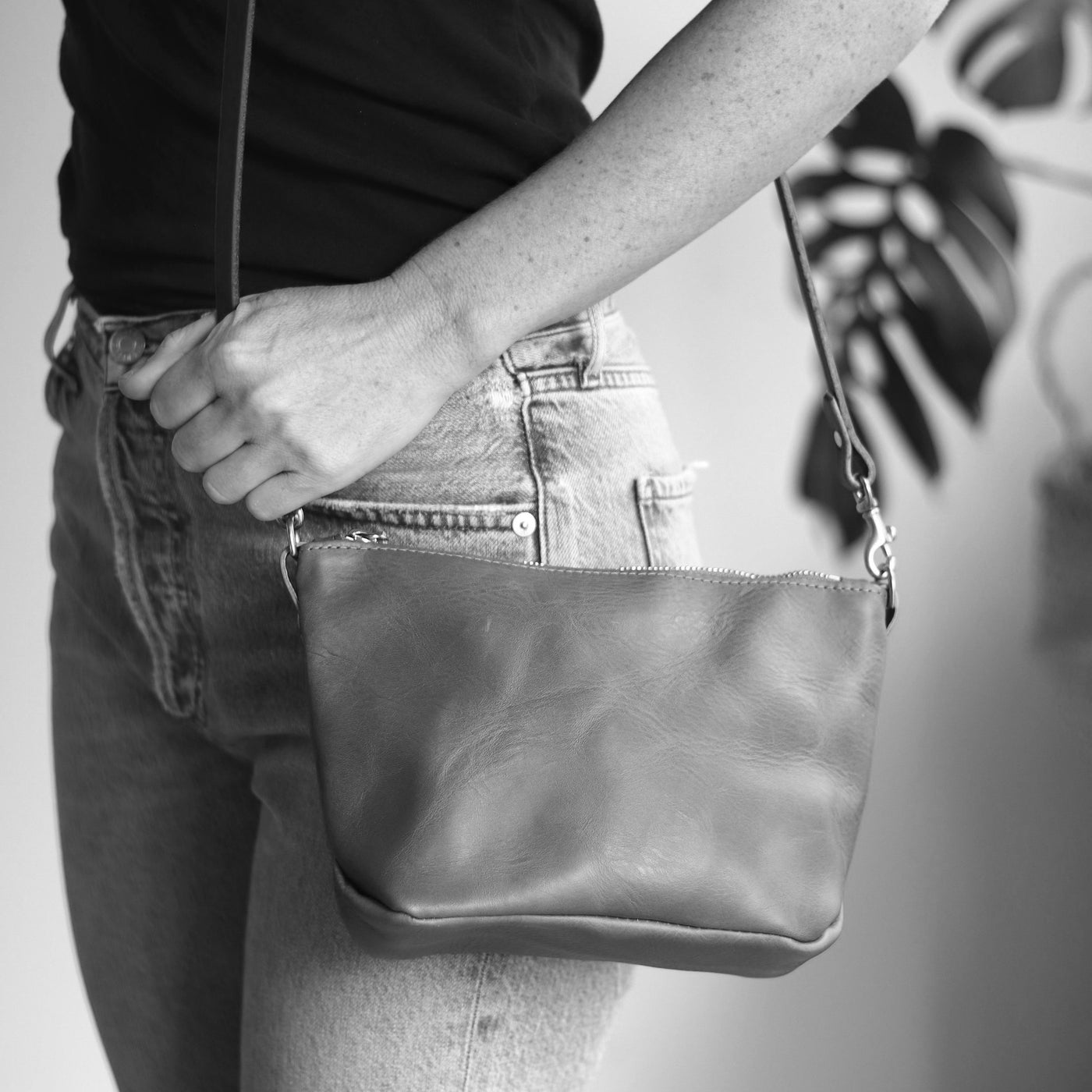 Small Leather Convertible Crossbody Clutch Bag - Saddle Brown