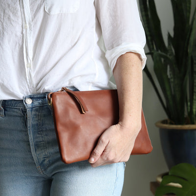 Small Leather Crossbody Clutch Bag - Cognac